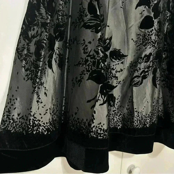 MSK Women's Holiday Party Silver Black Floral Velour A-Line Skirt Size Medium - Picture 4 of 15
